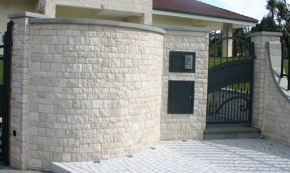 Botticino - Exterior wall (On the design)