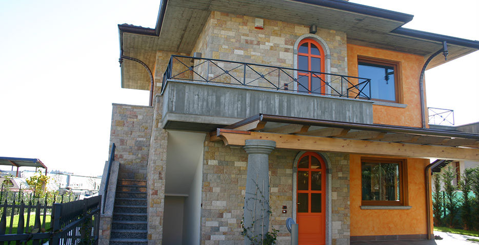 Misto - Facade and stairwell